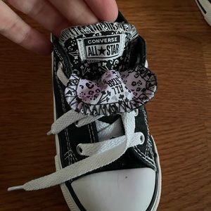 Kids black converse